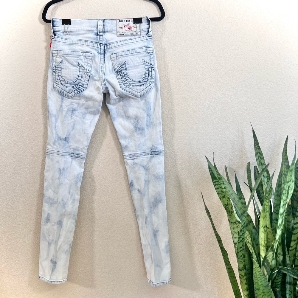 True religion 27 white wash light blue moto jeans distressed